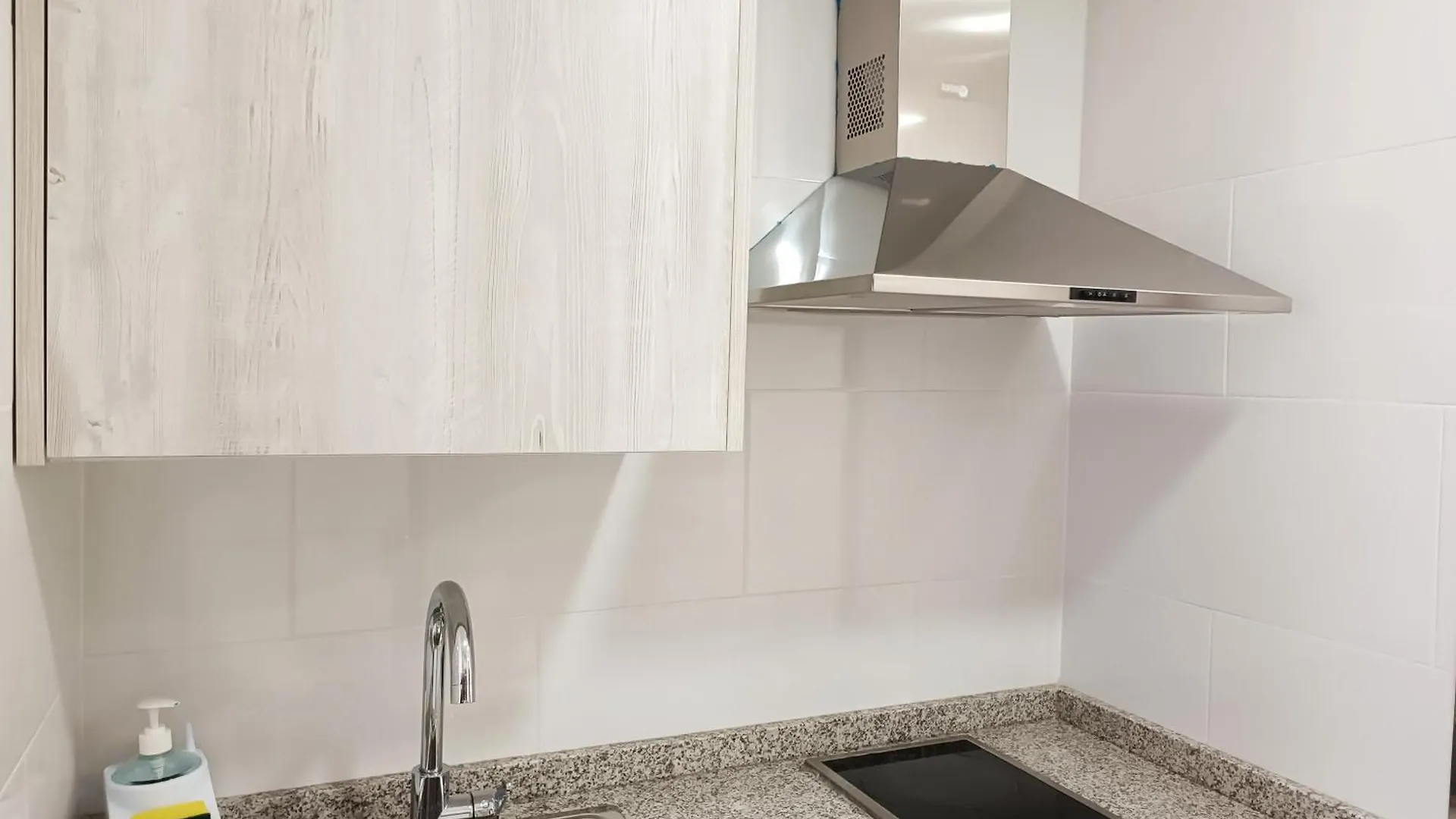Apartment Cg3A - Nuevo Estudio, Recien Reformado, Wifi Torremolinos